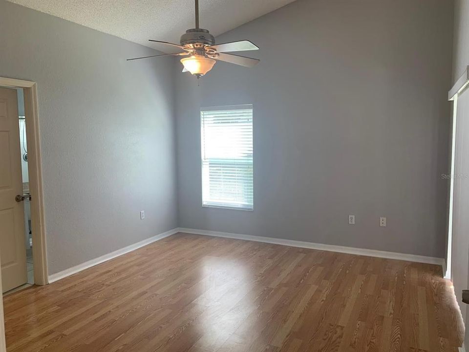 Recently Rented: $1,750 (3 beds, 2 baths, 1558 Square Feet)