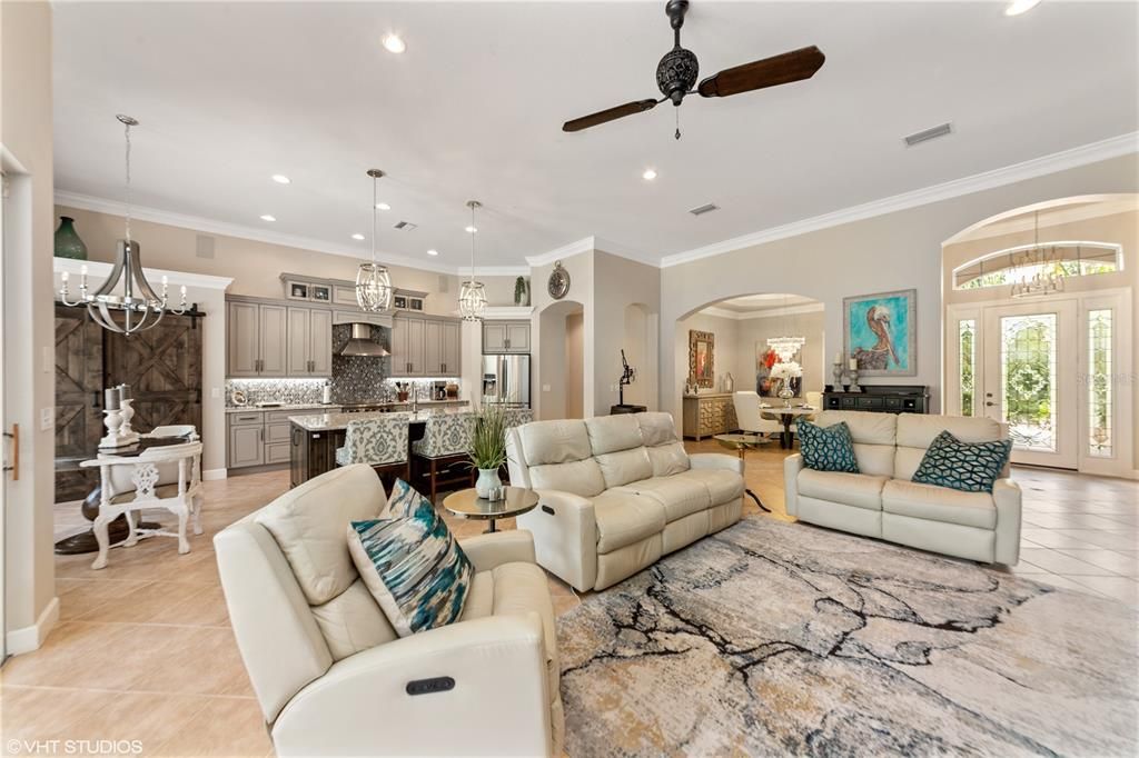 Recently Sold: $775,500 (3 beds, 3 baths, 2434 Square Feet)