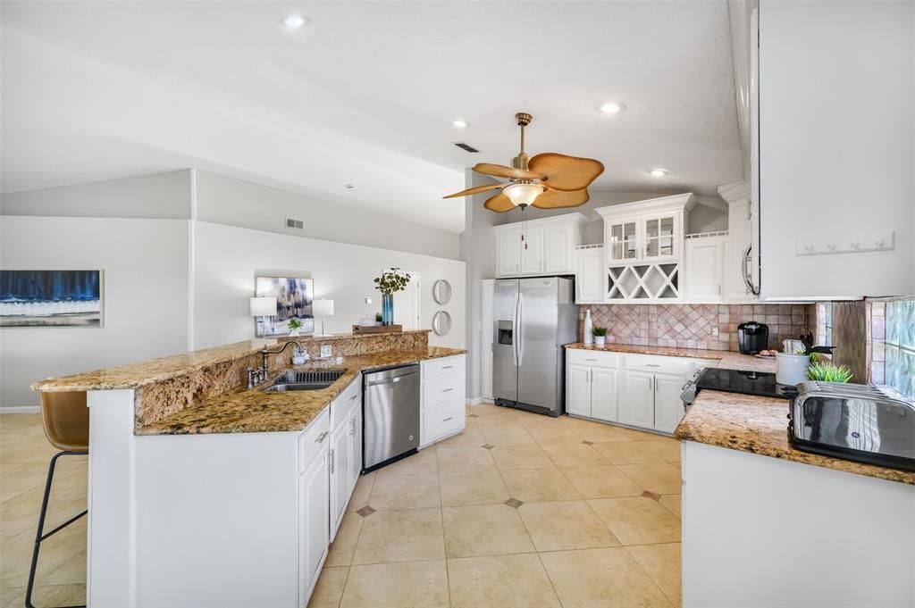 Recently Sold: $1,250,000 (5 beds, 4 baths, 4042 Square Feet)