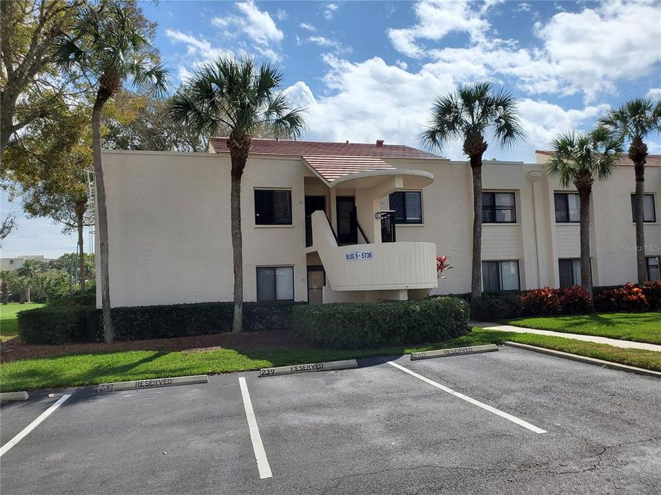 Recently Sold: $299,900 (2 beds, 2 baths, 960 Square Feet)
