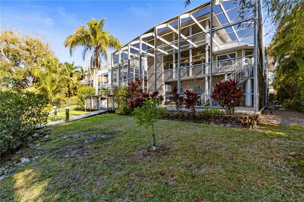 Recently Sold: $1,575,000 (3 beds, 3 baths, 3293 Square Feet)