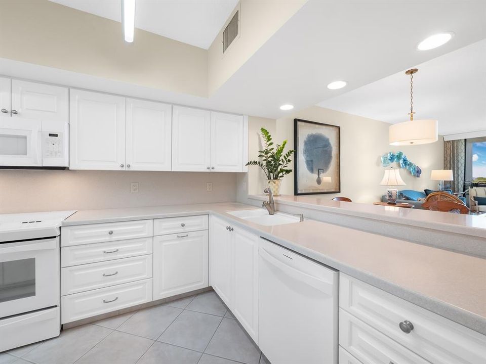 Recently Sold: $699,000 (2 beds, 2 baths, 1270 Square Feet)