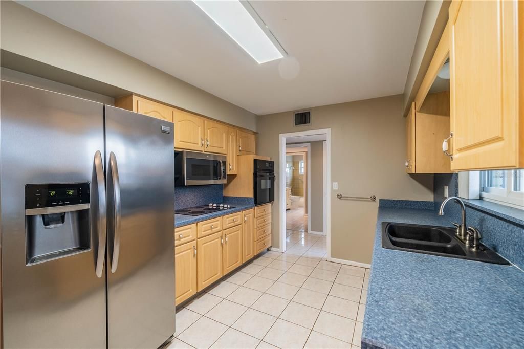Recently Sold: $379,900 (2 beds, 2 baths, 1662 Square Feet)