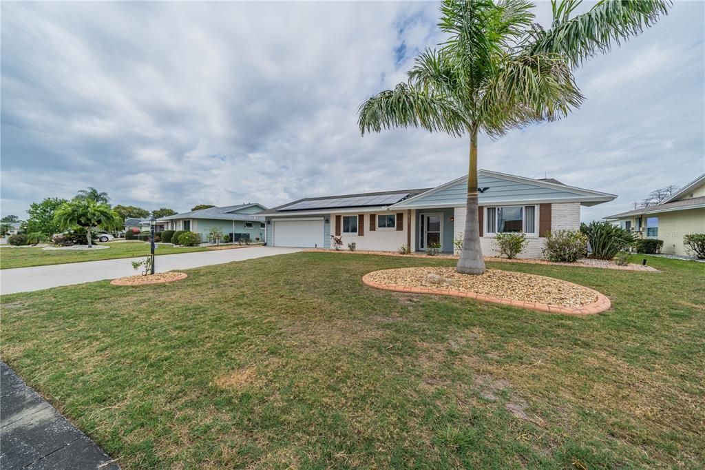 Recently Sold: $379,900 (2 beds, 2 baths, 1662 Square Feet)