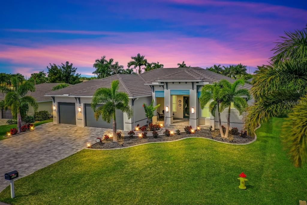 Recently Sold: $1,850,000 (3 beds, 2 baths, 2507 Square Feet)