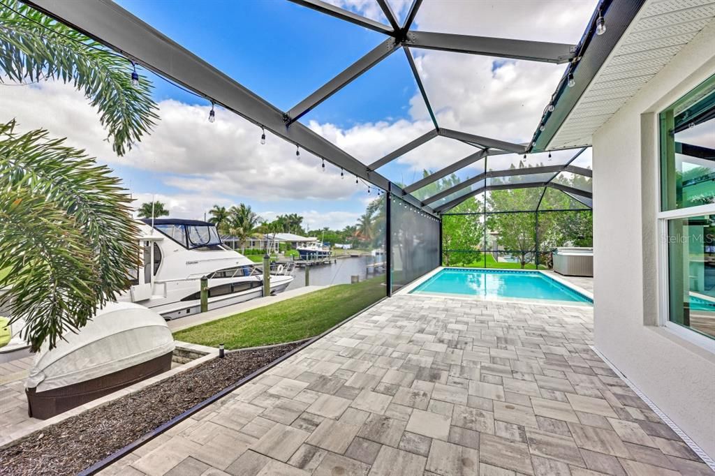 Recently Sold: $1,850,000 (3 beds, 2 baths, 2507 Square Feet)