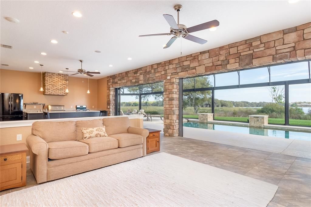 Recently Sold: $1,700,000 (5 beds, 3 baths, 4885 Square Feet)
