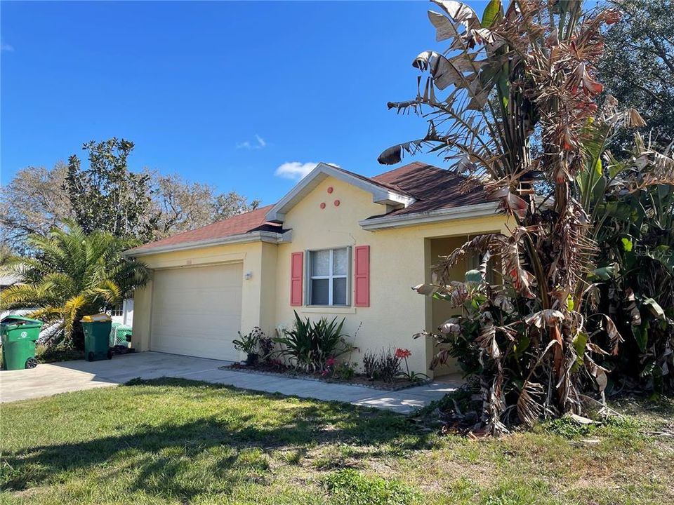 Recently Sold: $294,500 (3 beds, 2 baths, 1590 Square Feet)