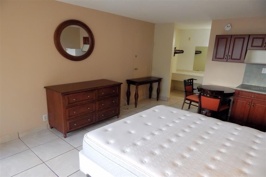 Vendido Recientemente: $40,000 (0 camas, 1 baños, 276 Pies cuadrados)