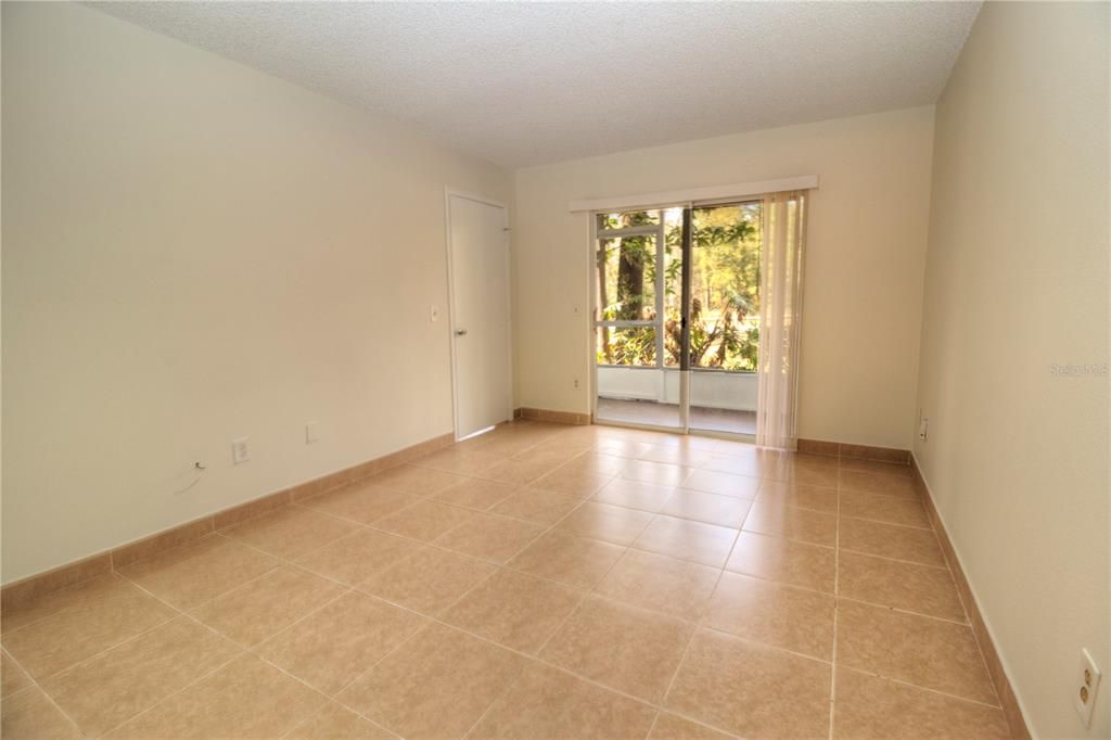Recently Sold: $98,777 (2 beds, 2 baths, 885 Square Feet)