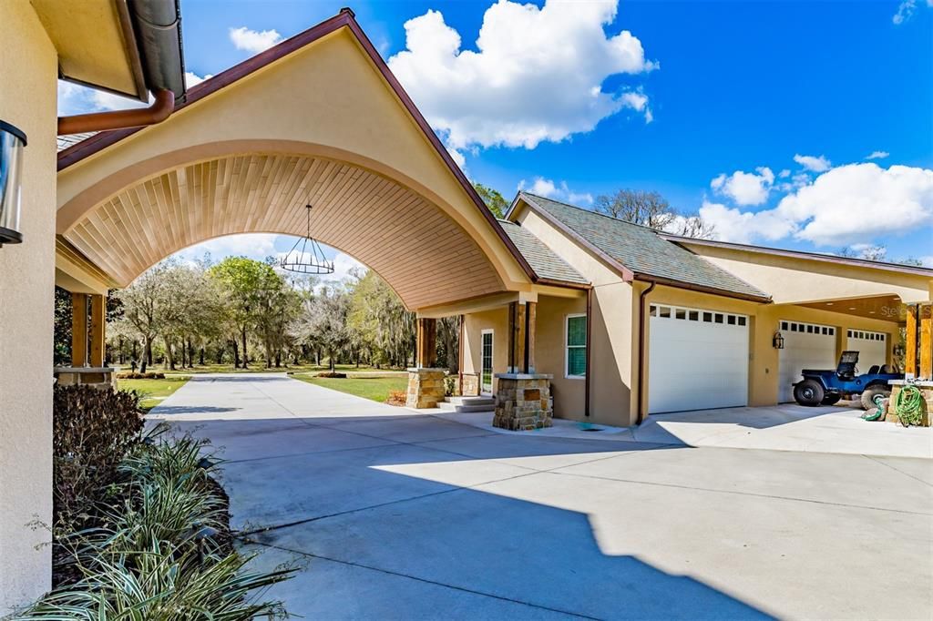 Recently Sold: $1,300,000 (3 beds, 3 baths, 4316 Square Feet)