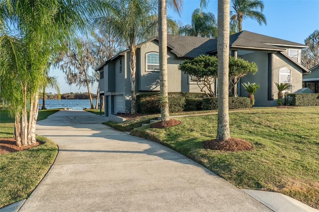 Recently Sold: $799,900 (4 beds, 3 baths, 2285 Square Feet)