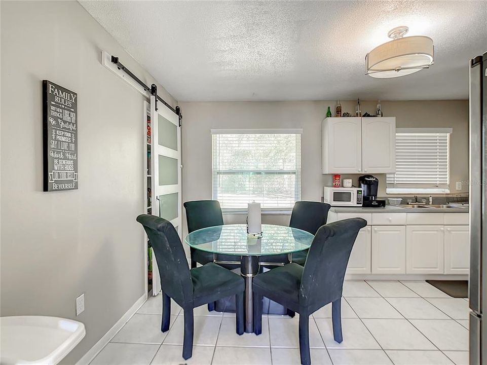 Recently Sold: $232,000 (3 beds, 1 baths, 1431 Square Feet)