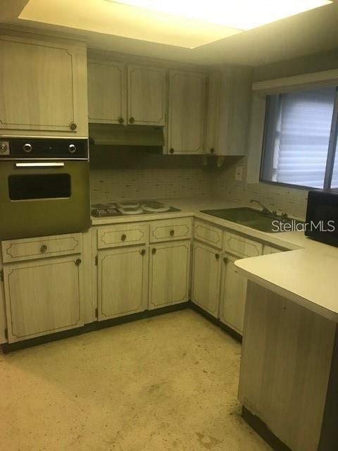 Recently Rented: $1,395 (2 beds, 1 baths, 768 Square Feet)