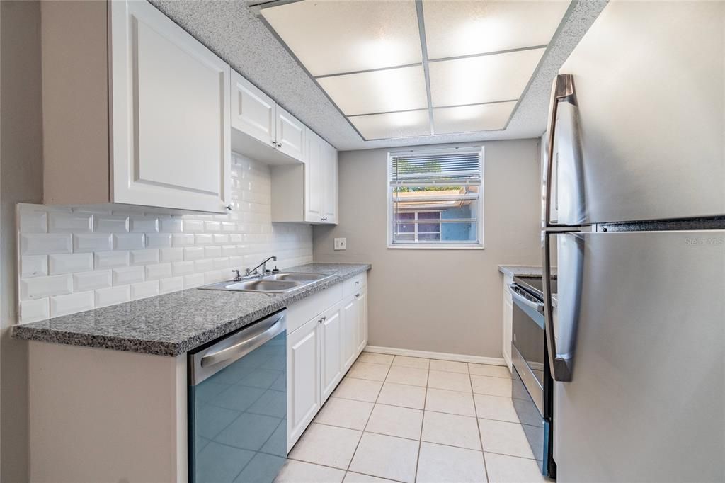 Recently Sold: $249,900 (3 beds, 2 baths, 1340 Square Feet)