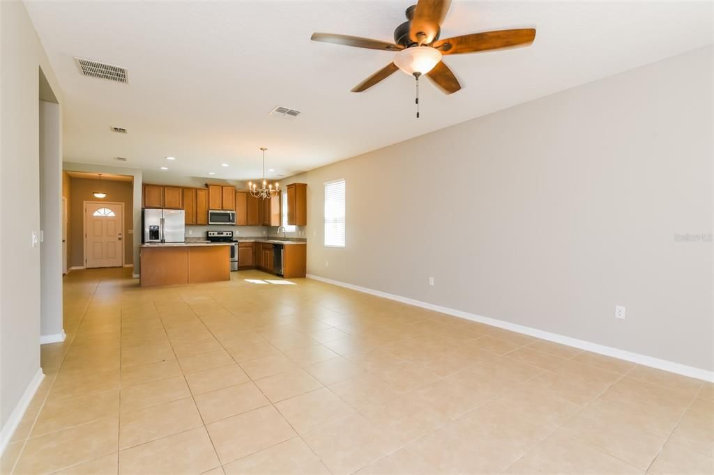 Recently Rented: $1,885 (3 beds, 2 baths, 1694 Square Feet)