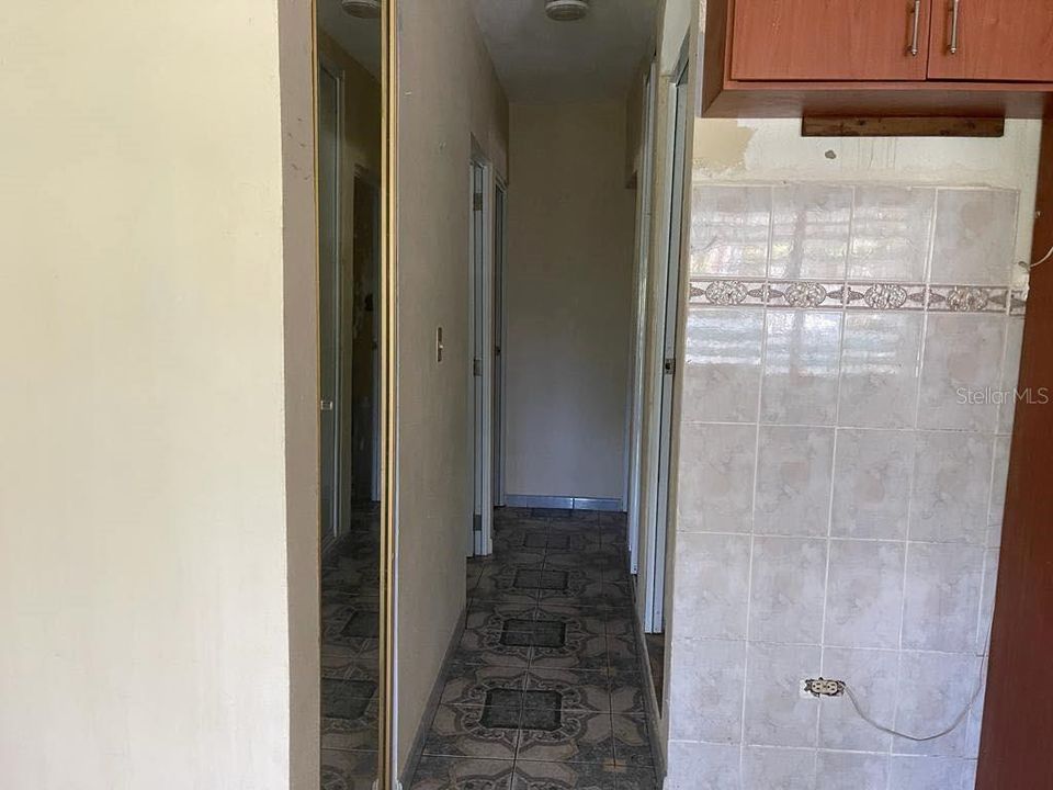 Vendido Recientemente: $105,000 (4 camas, 2 baños, 1116 Pies cuadrados)