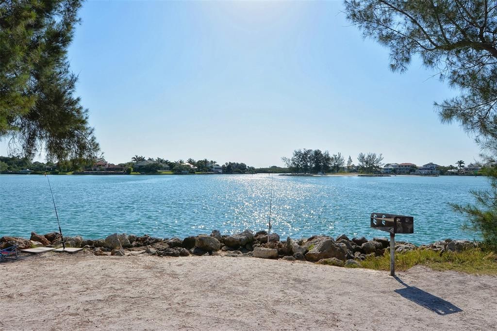 Recently Sold: $775,000 (3 beds, 2 baths, 2060 Square Feet)