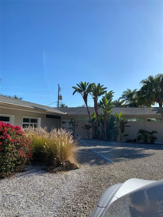 Recently Sold: $2,100,000 (3 beds, 3 baths, 1620 Square Feet)