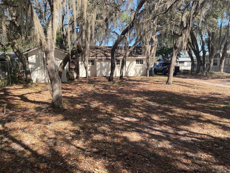 Recently Sold: $185,000 (2 beds, 1 baths, 868 Square Feet)