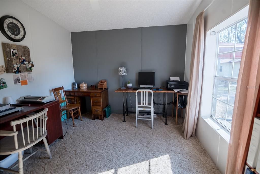 Recently Sold: $205,000 (3 beds, 2 baths, 1512 Square Feet)