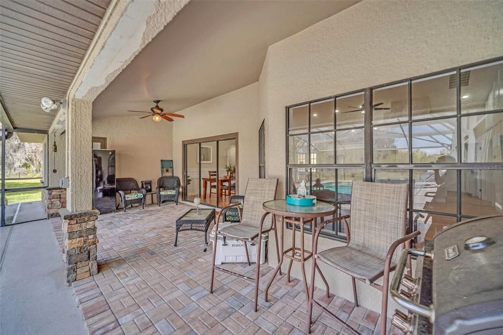 Recently Sold: $699,000 (4 beds, 2 baths, 2448 Square Feet)