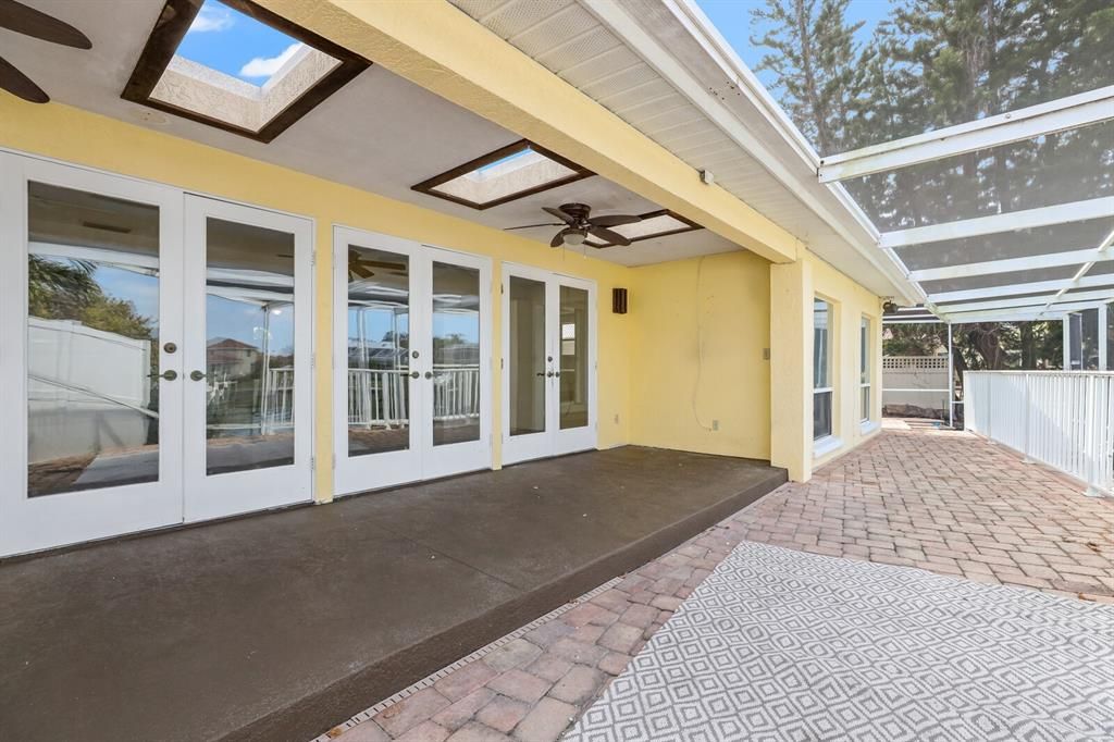 Recently Sold: $1,199,000 (3 beds, 2 baths, 2237 Square Feet)