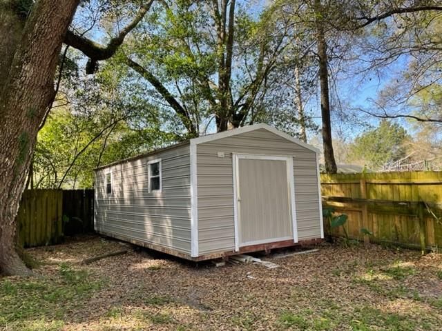 Recently Sold: $185,000 (3 beds, 2 baths, 1232 Square Feet)