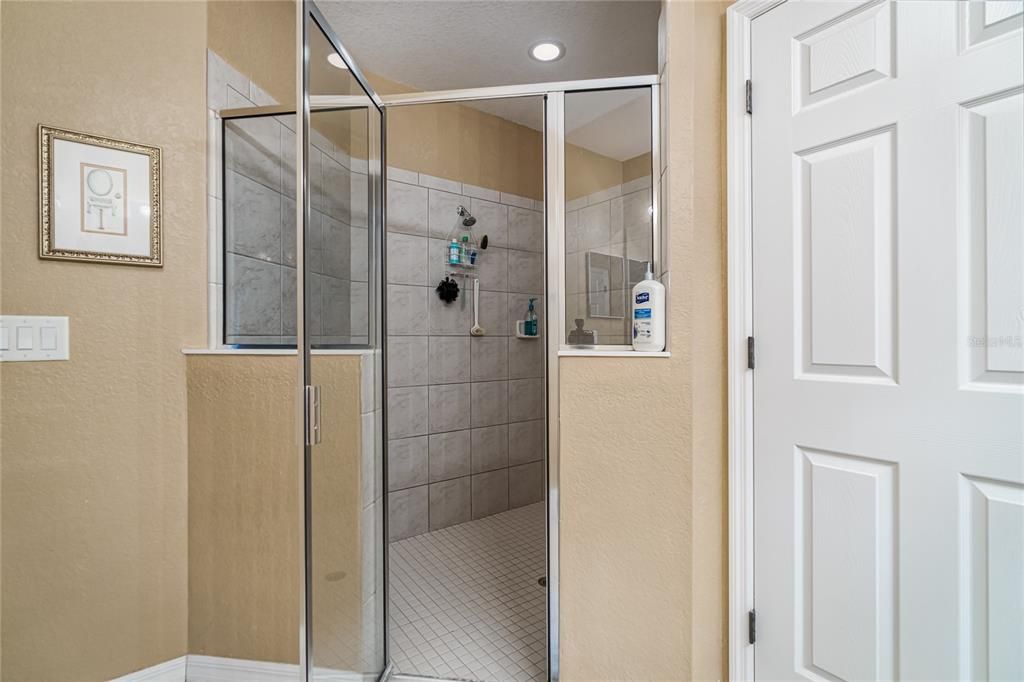 最近售出: $276,000 (3 贝兹, 2 浴室, 1356 平方英尺)