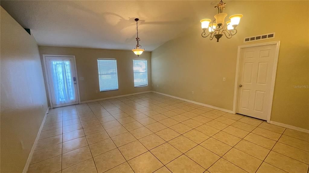 Recently Rented: $2,000 (4 beds, 2 baths, 2088 Square Feet)