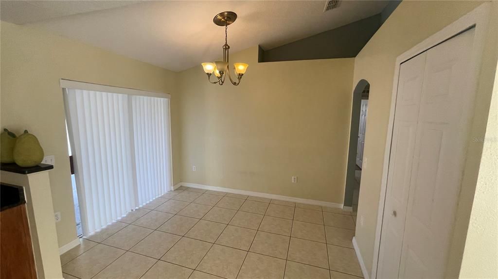 Recently Rented: $2,000 (4 beds, 2 baths, 2088 Square Feet)