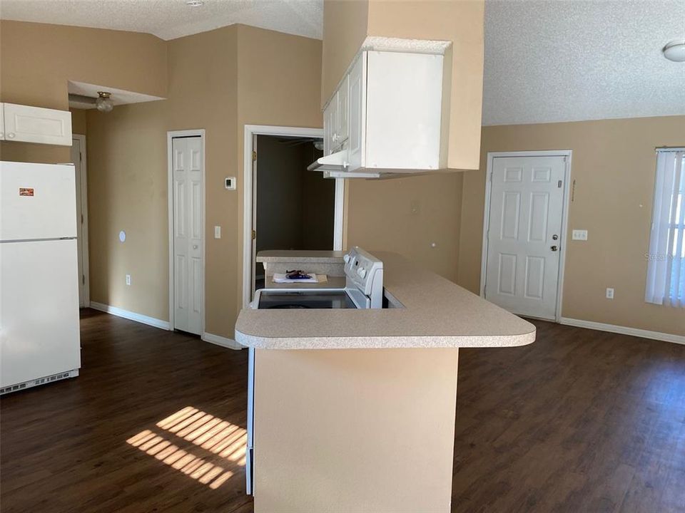 Recently Sold: $235,000 (2 beds, 2 baths, 1102 Square Feet)