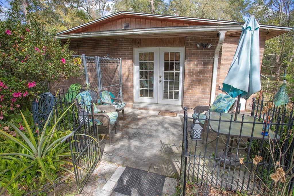 Recently Sold: $225,000 (4 beds, 1 baths, 2856 Square Feet)