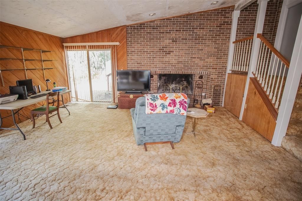 Recently Sold: $225,000 (4 beds, 1 baths, 2856 Square Feet)