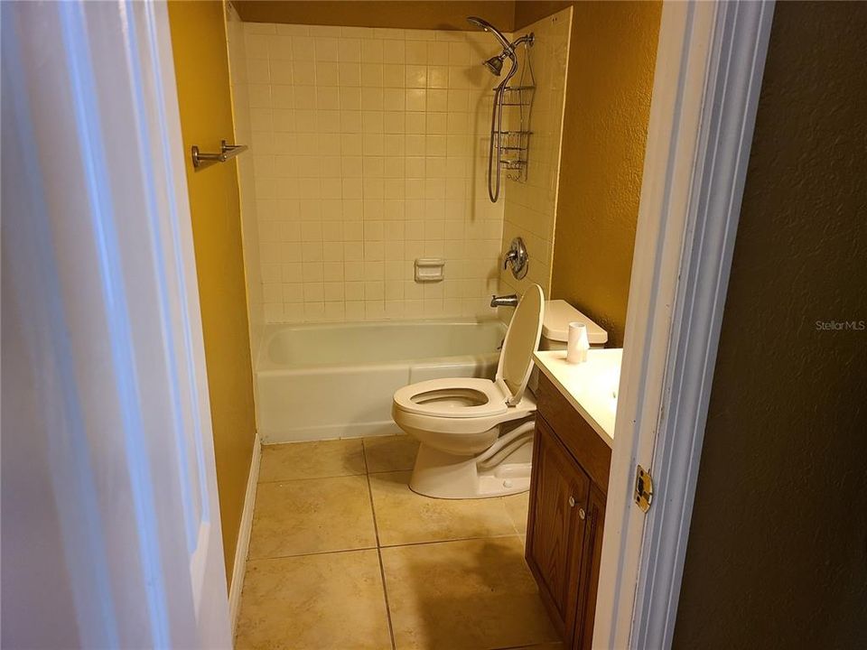 最近租的: $1,400 (2 贝兹, 1 浴室, 980 平方英尺)