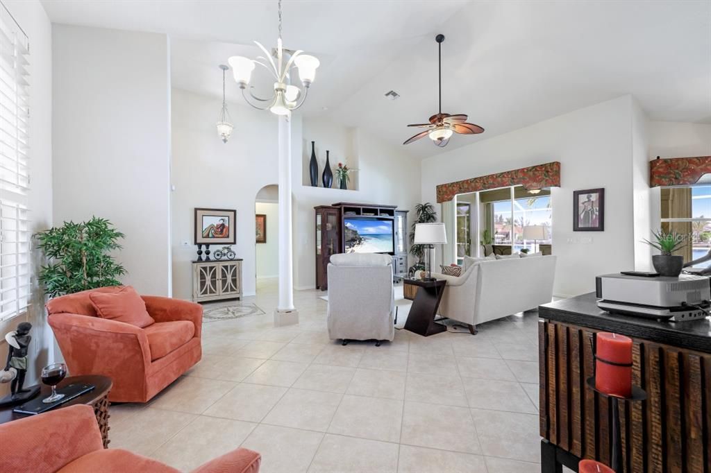 Recently Sold: $850,000 (3 beds, 2 baths, 1980 Square Feet)