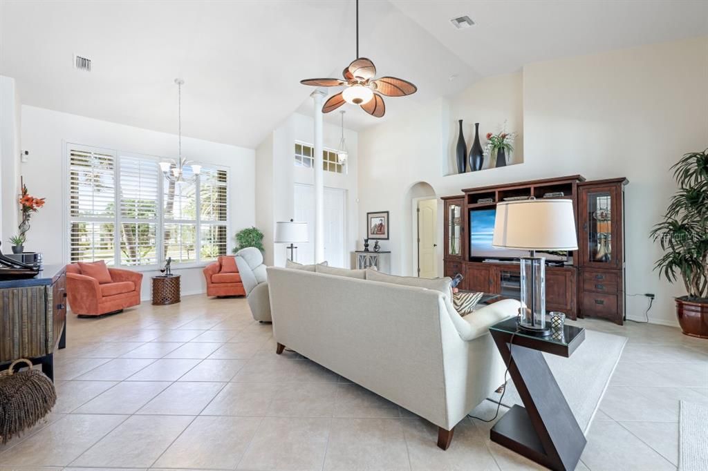 Recently Sold: $850,000 (3 beds, 2 baths, 1980 Square Feet)