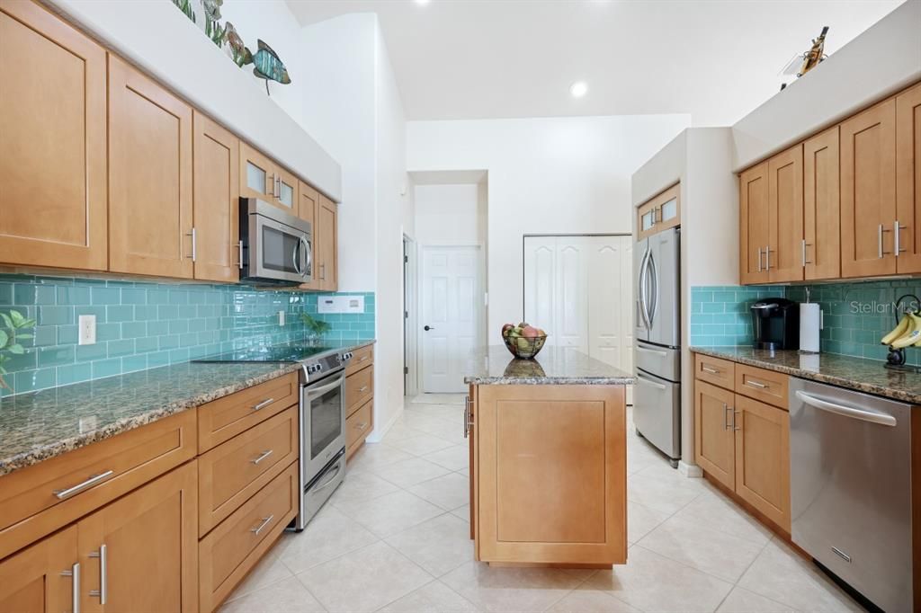 Recently Sold: $850,000 (3 beds, 2 baths, 1980 Square Feet)