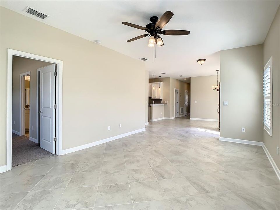 Recently Sold: $319,000 (2 beds, 2 baths, 1503 Square Feet)