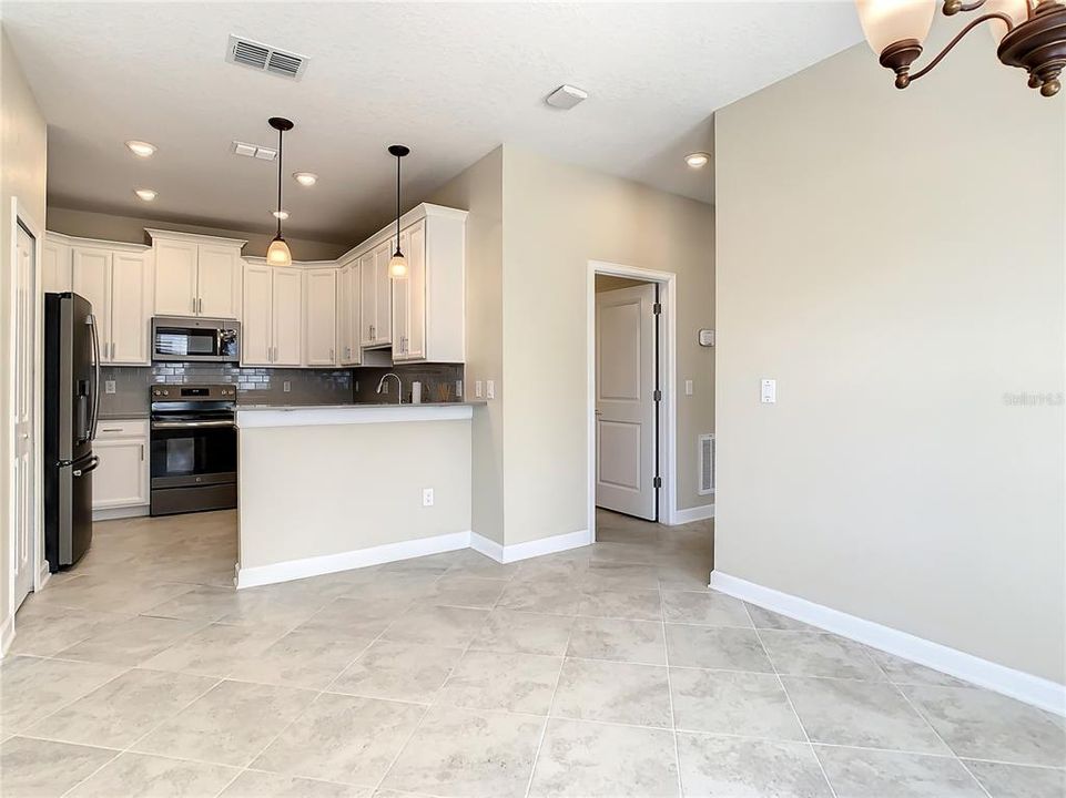 Recently Sold: $319,000 (2 beds, 2 baths, 1503 Square Feet)