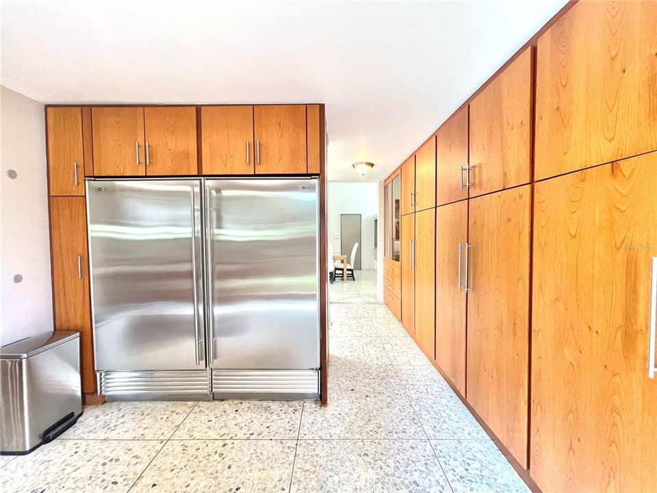 Vendido Recientemente: $1,495,000 (6 camas, 5 baños, 4655 Pies cuadrados)