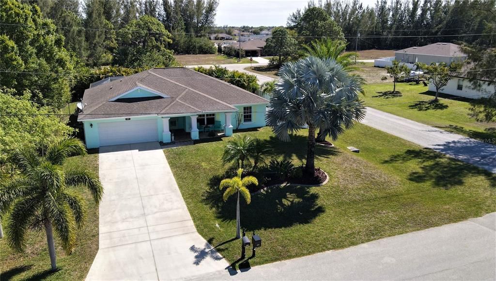 Recently Sold: $448,000 (3 beds, 2 baths, 1795 Square Feet)