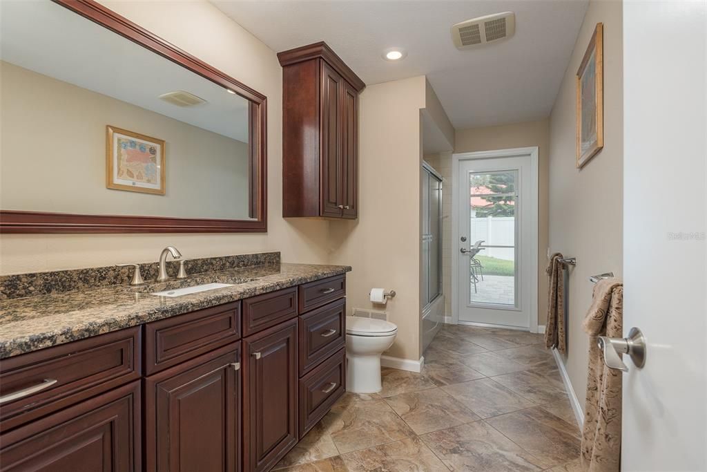 Recently Sold: $1,100,000 (4 beds, 2 baths, 2970 Square Feet)