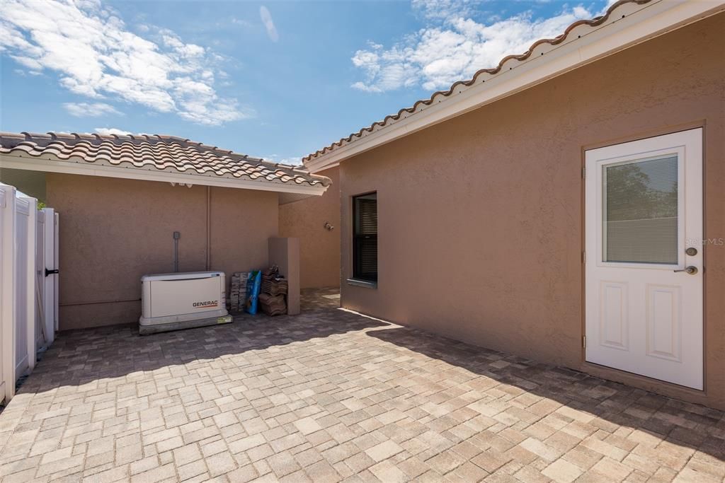 Recently Sold: $1,100,000 (4 beds, 2 baths, 2970 Square Feet)