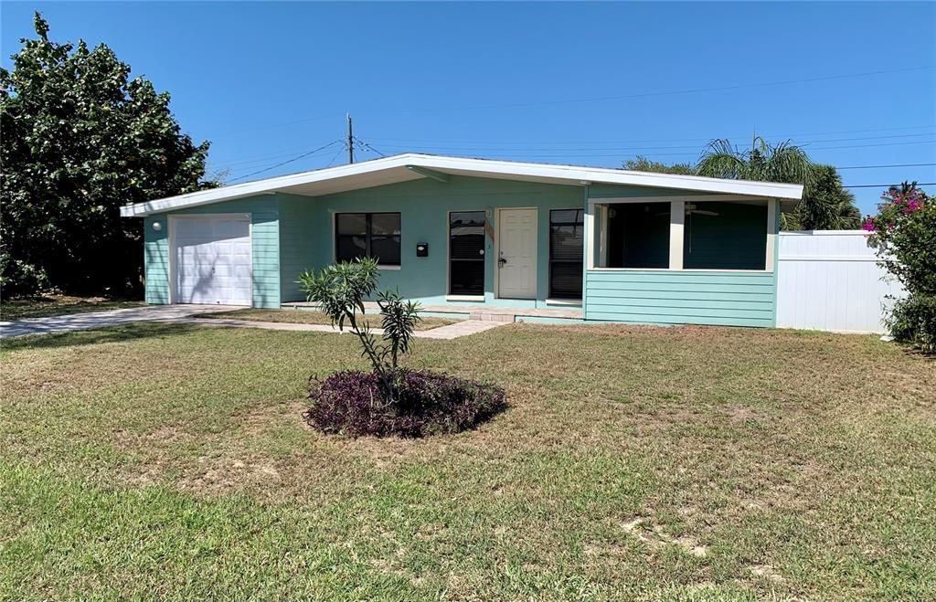Recently Sold: $329,000 (3 beds, 1 baths, 912 Square Feet)
