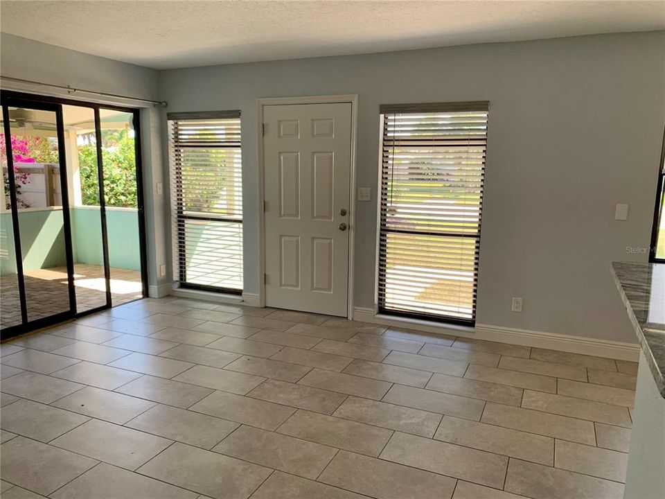 Recently Sold: $329,000 (3 beds, 1 baths, 912 Square Feet)