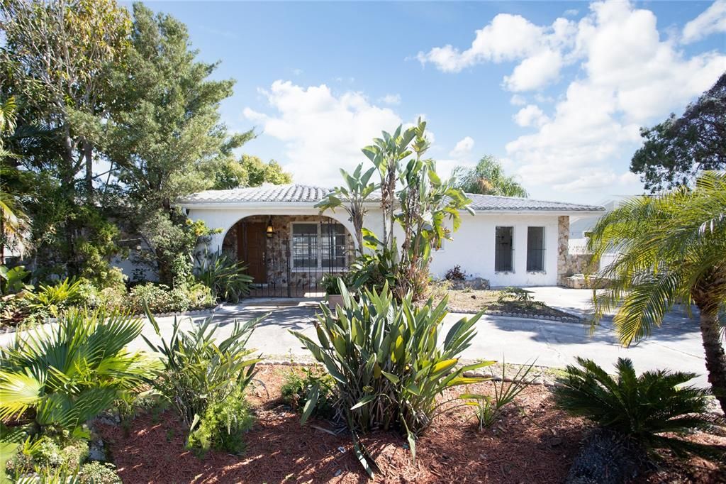 Recently Sold: $1,000,000 (2 beds, 2 baths, 1440 Square Feet)