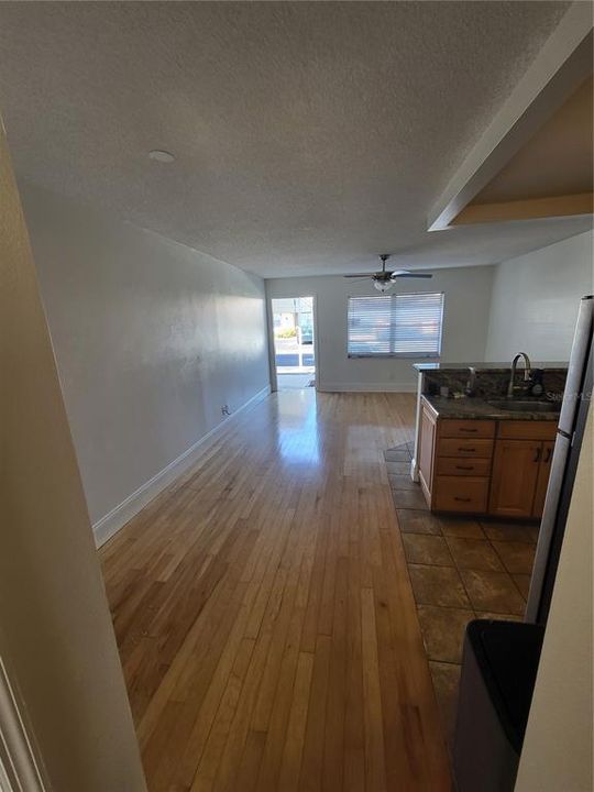 Recently Sold: $125,000 (1 beds, 1 baths, 593 Square Feet)