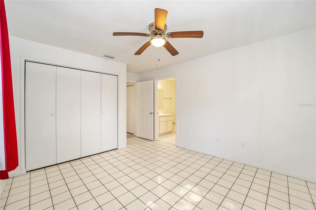 Recently Sold: $188,500 (3 beds, 2 baths, 1084 Square Feet)