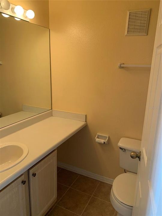 Recently Rented: $1,400 (2 beds, 2 baths, 975 Square Feet)